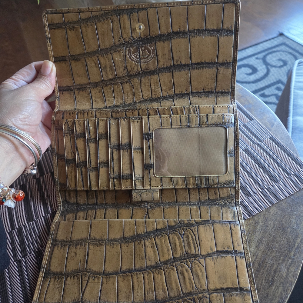 Brahmin Tan Crocodile Wallet - Picture 6 of 10